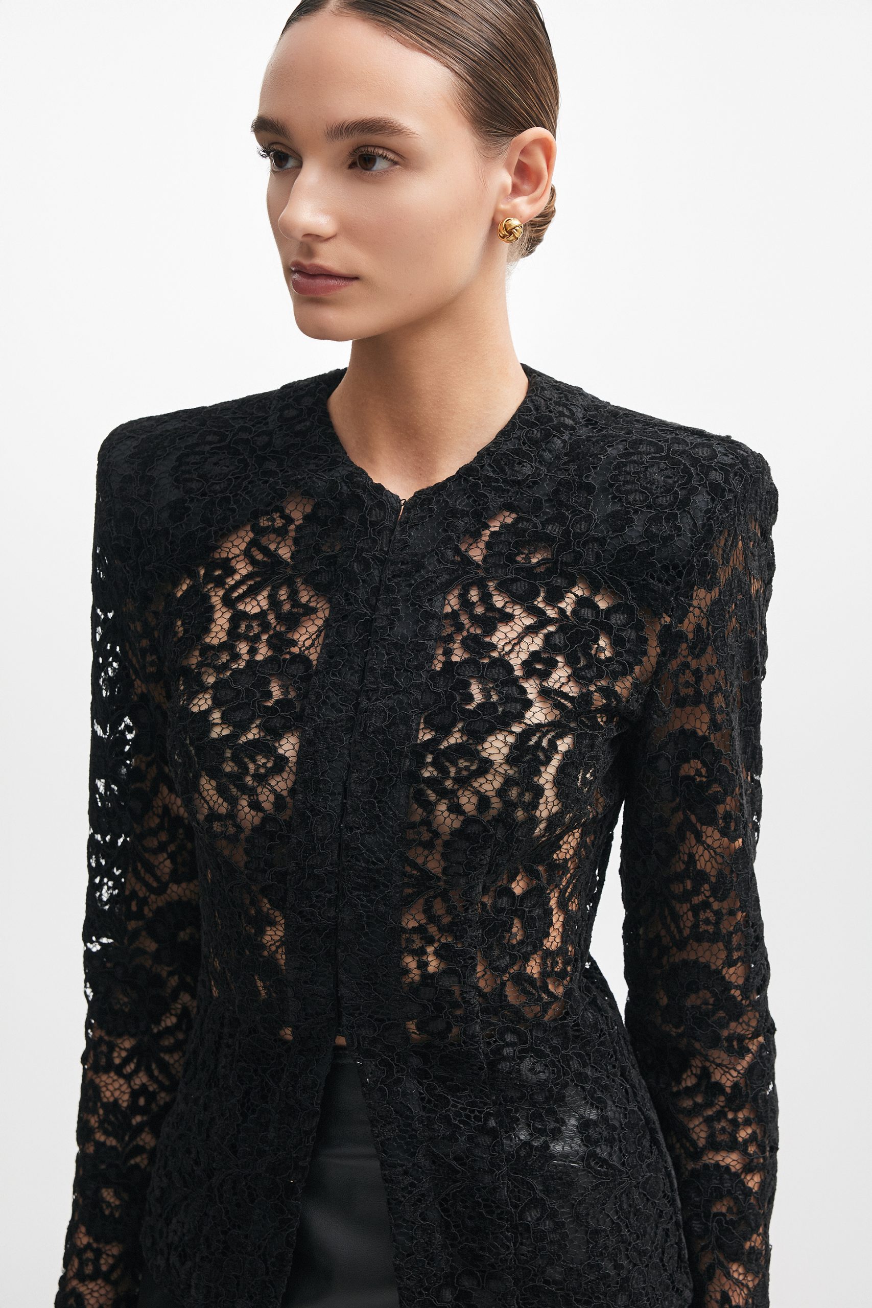 NADIARAPTI_ESHOPDROP034174 copy