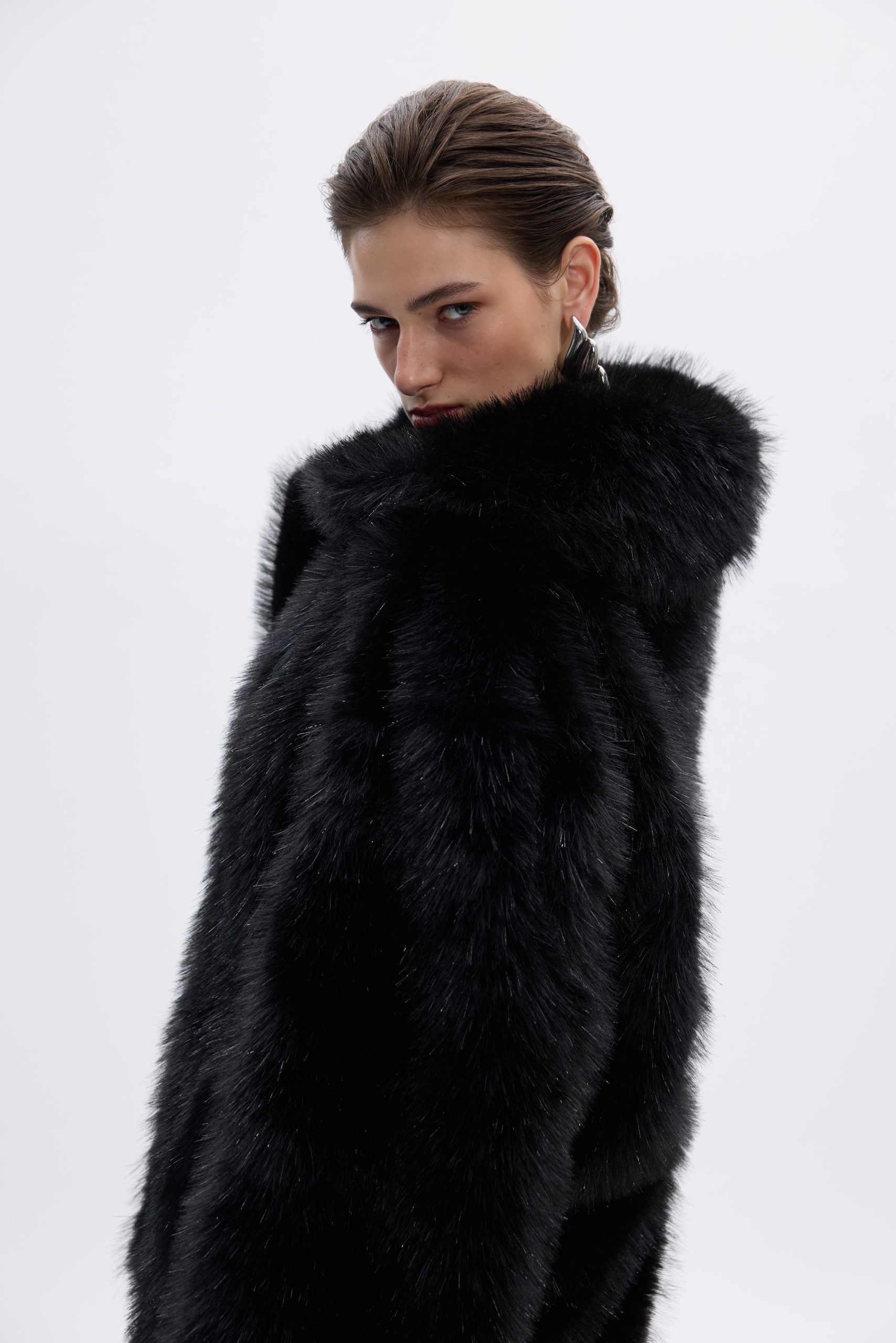 W6UNFU0120FAUX-FUR-W6ELDM0123DRESS-MINI-7-scaled